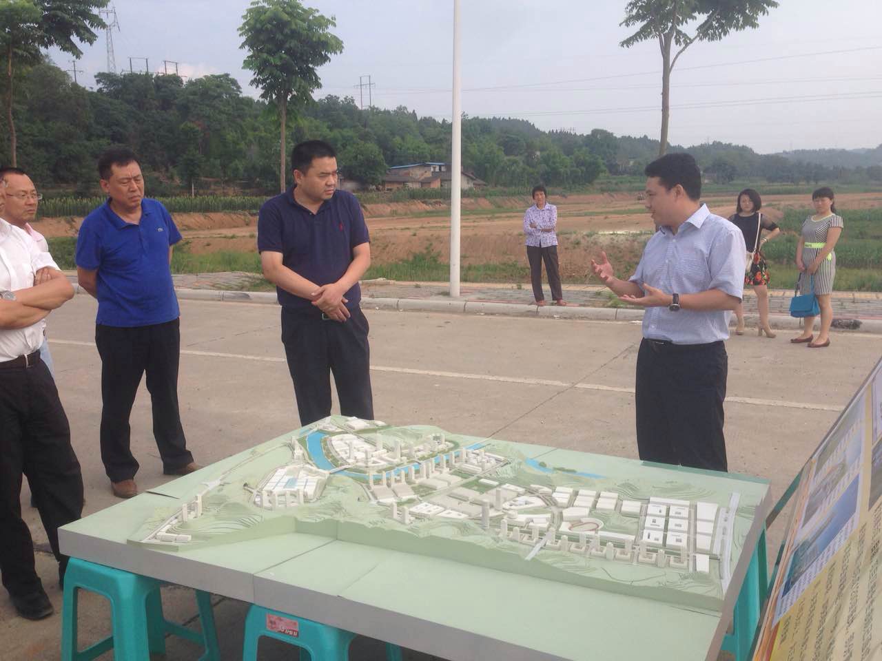 ׯ�к���Ϸ(�й�)�ɷ����޹�˾-����